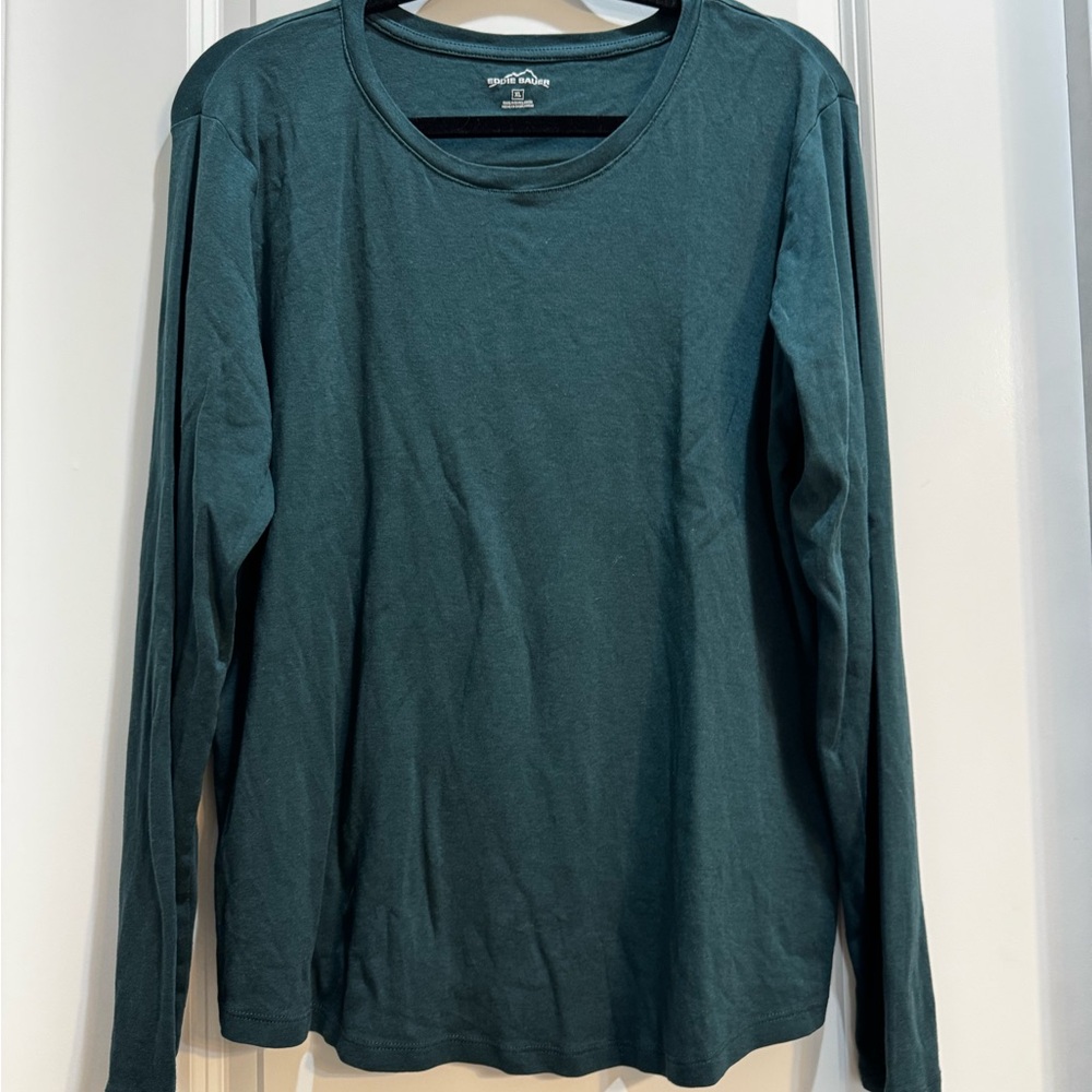 Eddie Bauer Green Pullover Tee XL Round Neck Long Sleeve Armpit To Armpit 23”